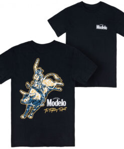 Modelo Bull Rider Front and Back Print T-Shirt